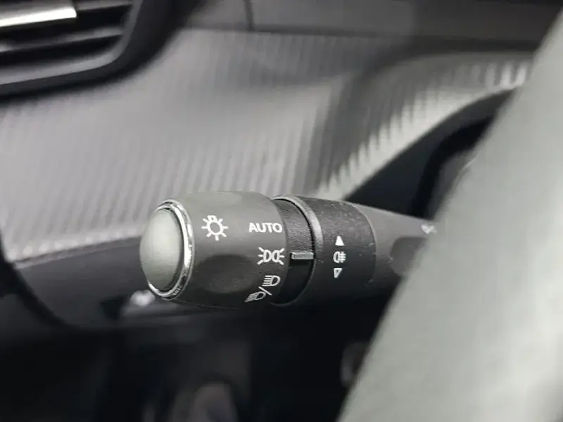 2023 Peugeot 208 с пробегом 103 228 км