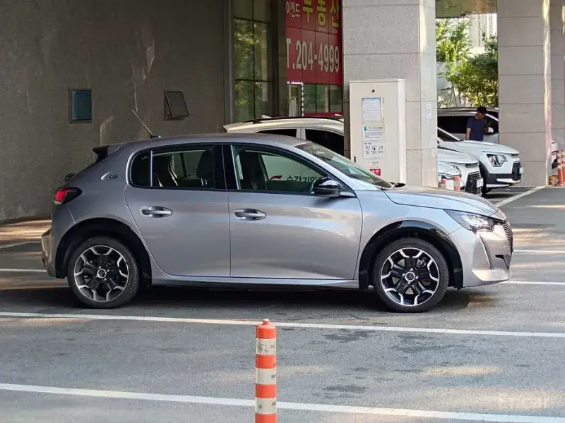 2022 Peugeot 208 с пробегом 104 200 км