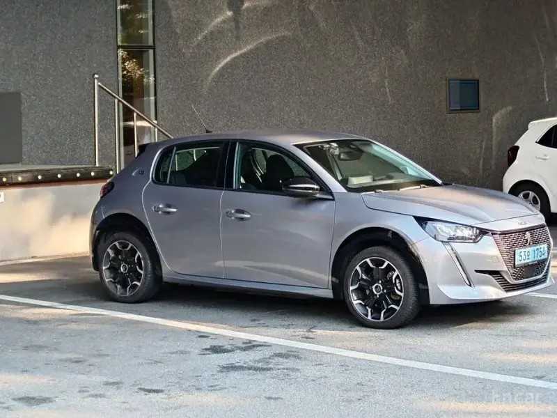 2022 Peugeot 208 с пробегом 104 200 км