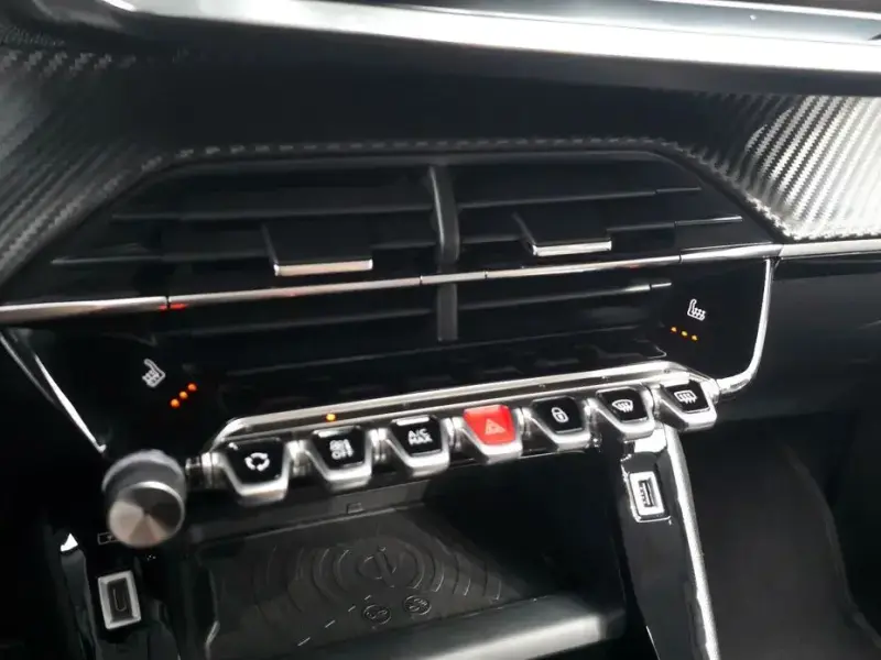 2021 Peugeot 2008 с пробегом 47 919 км