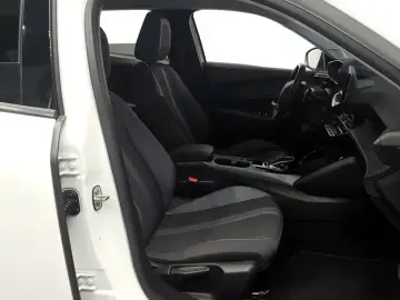 2021 Peugeot 2008 с пробегом 47 919 км