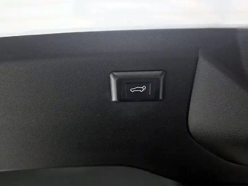 2021 Peugeot 2008 с пробегом 47 919 км