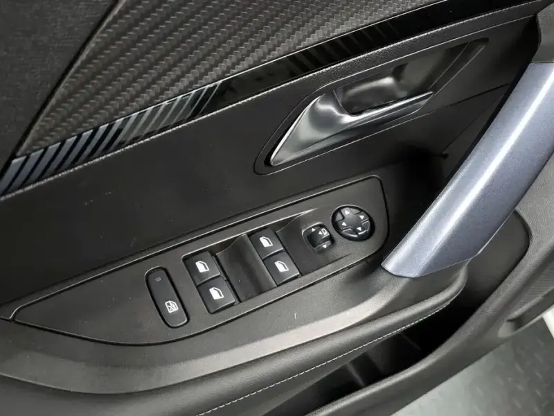 2021 Peugeot 2008 с пробегом 47 919 км