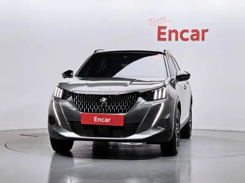 2023 Peugeot 2008 с пробегом 42 981 км