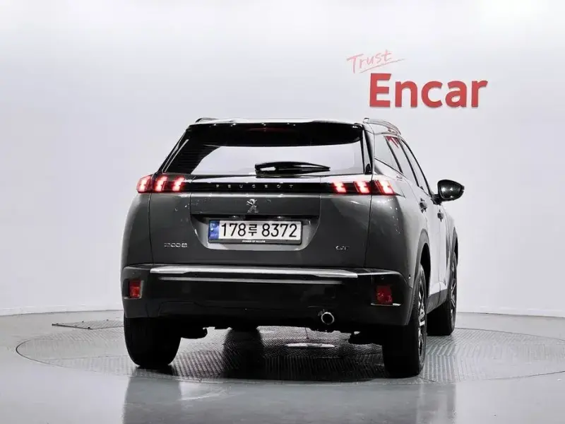 2023 Peugeot 2008 с пробегом 42 981 км