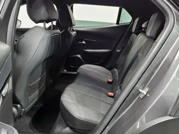 2023 Peugeot 2008 с пробегом 42 981 км
