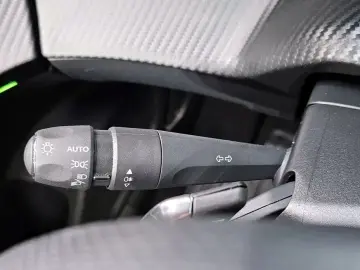 2023 Peugeot 2008 с пробегом 42 981 км