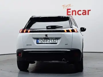 2021 Peugeot 2008 с пробегом 34 251 км
