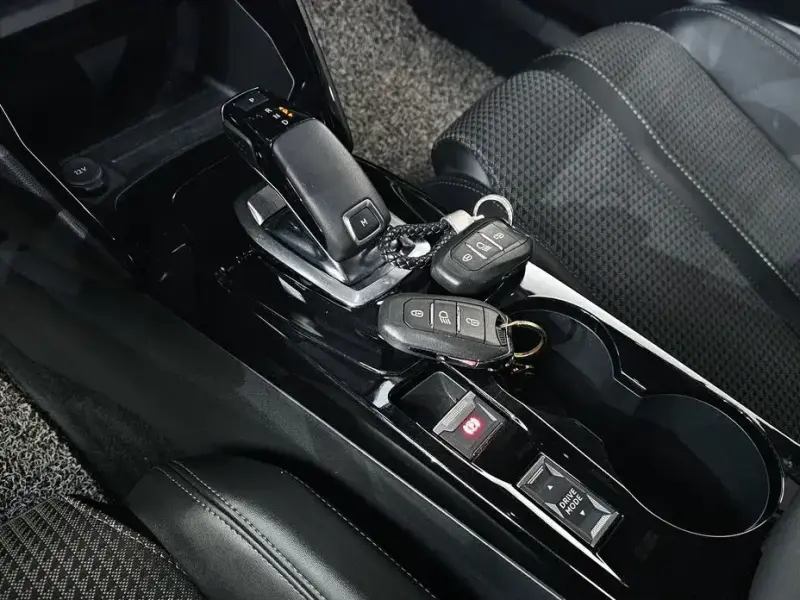 2021 Peugeot 2008 с пробегом 34 251 км