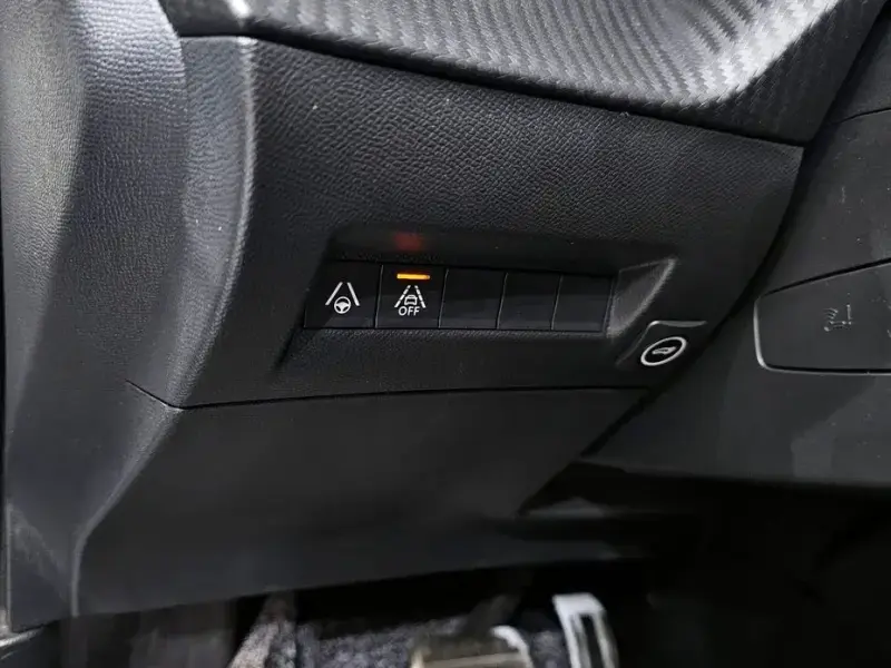 2021 Peugeot 2008 с пробегом 34 251 км