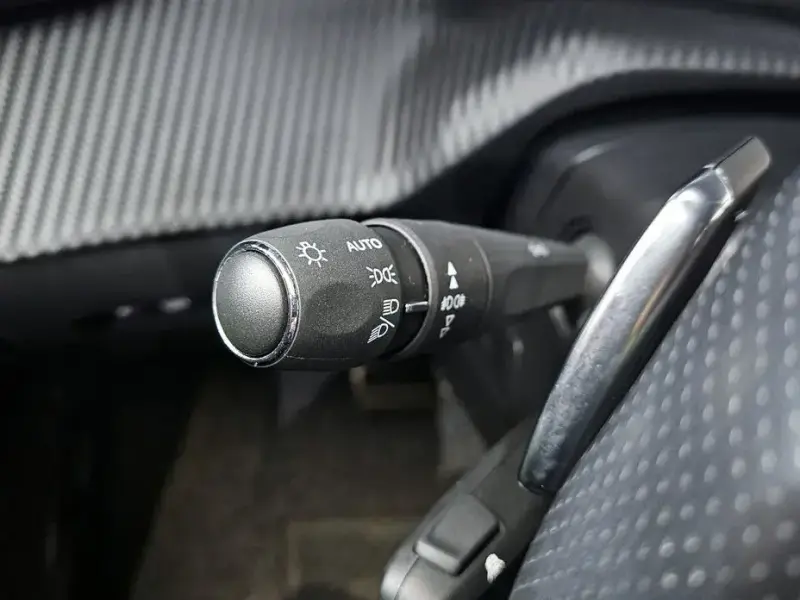 2021 Peugeot 2008 с пробегом 34 251 км
