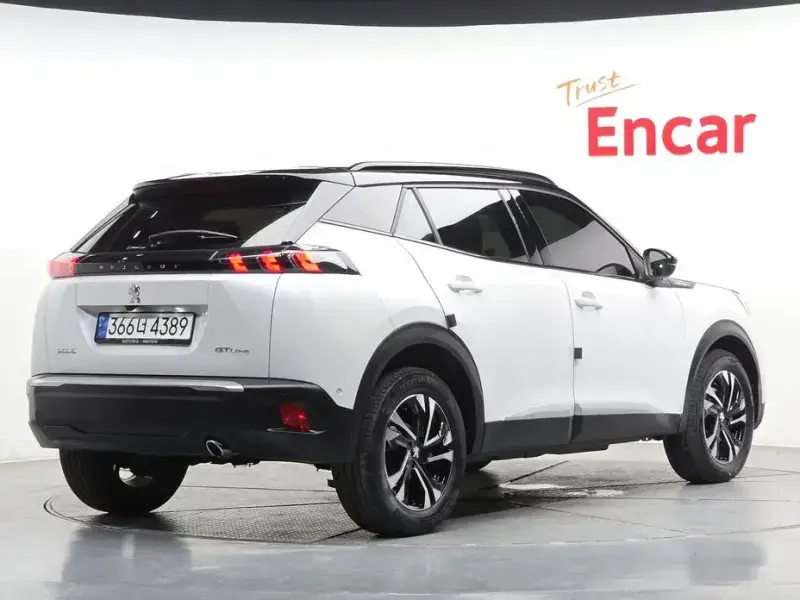 2021 Peugeot 2008 с пробегом 67 885 км
