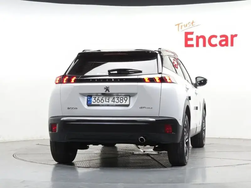 2021 Peugeot 2008 с пробегом 67 885 км