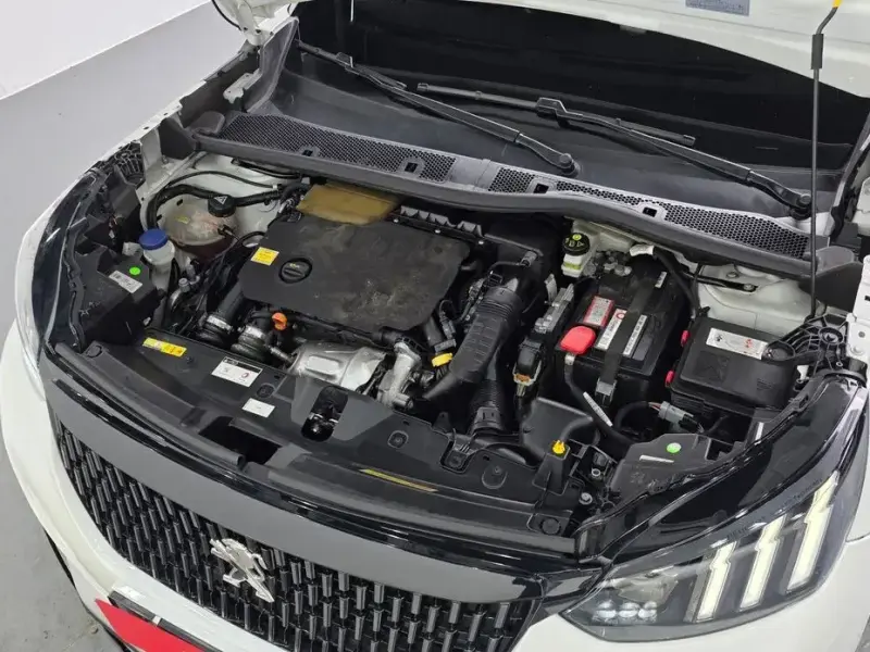 2021 Peugeot 2008 с пробегом 67 885 км