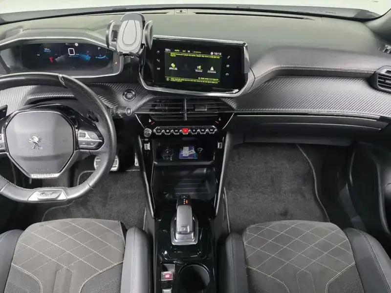 2021 Peugeot 2008 с пробегом 67 885 км
