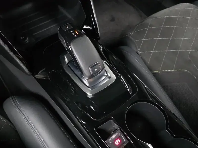 2021 Peugeot 2008 с пробегом 67 885 км