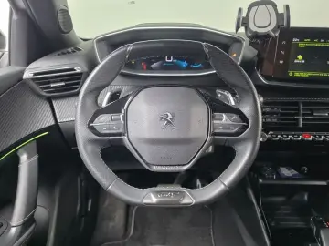 2021 Peugeot 2008 с пробегом 67 885 км