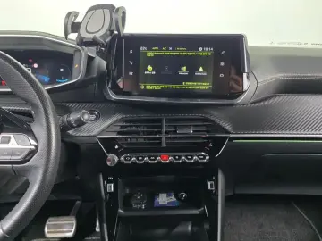 2021 Peugeot 2008 с пробегом 67 885 км