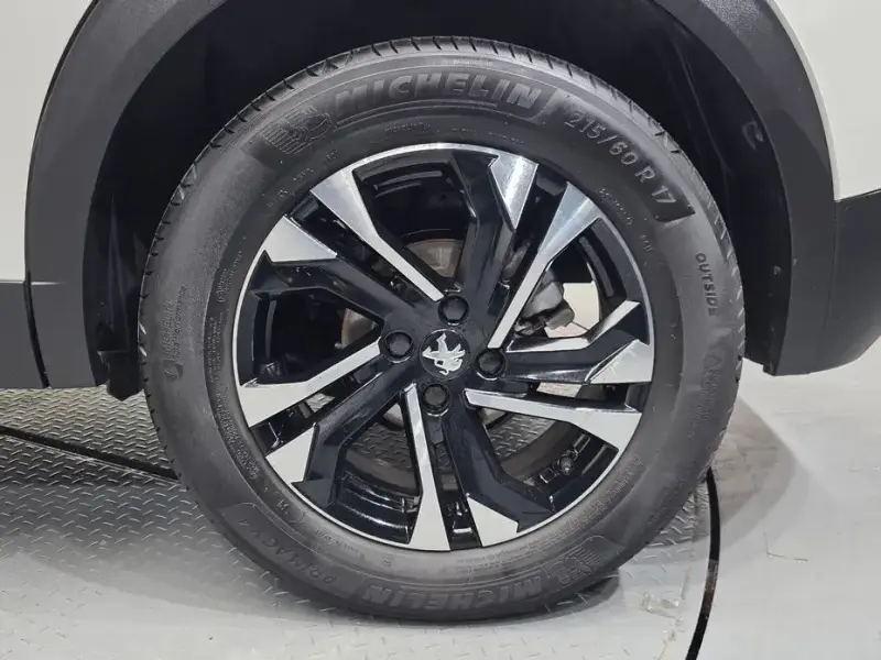 2021 Peugeot 2008 с пробегом 67 885 км