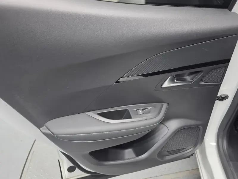 2021 Peugeot 2008 с пробегом 67 885 км