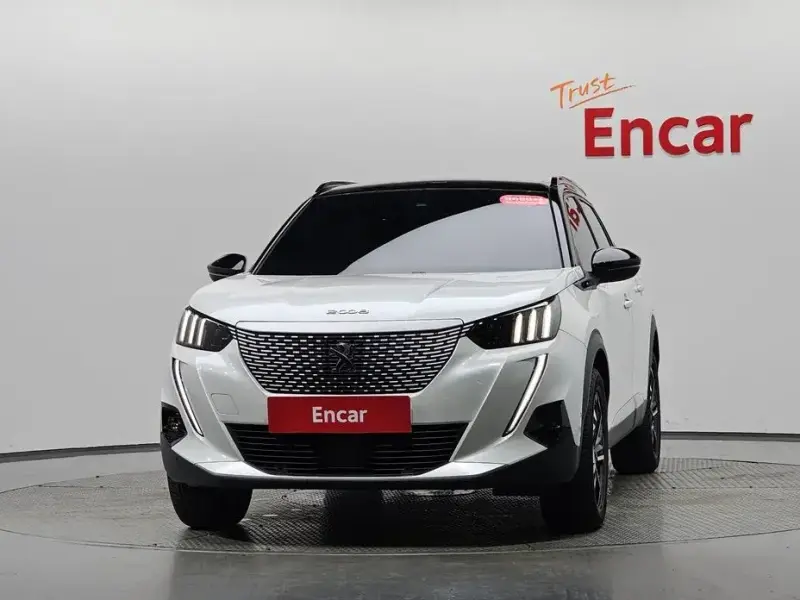 2023 Peugeot 2008 с пробегом 28 371 км