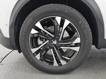 2023 Peugeot 2008 с пробегом 28 371 км