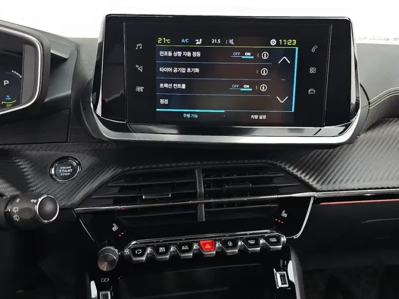 2023 Peugeot 2008 с пробегом 28 371 км