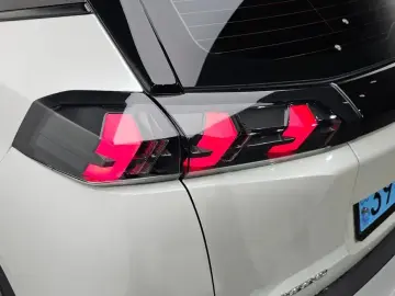 2023 Peugeot 2008 с пробегом 28 371 км