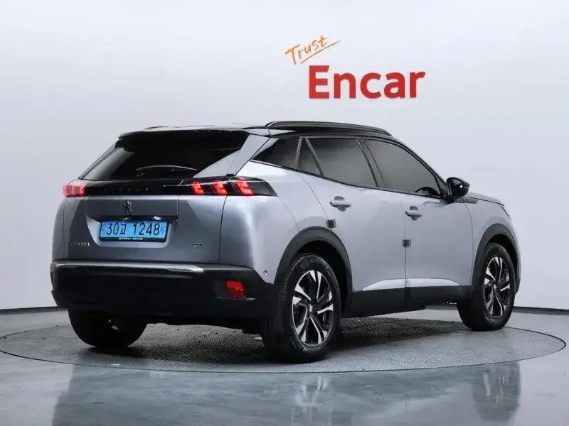 2021 Peugeot 2008 с пробегом 67 083 км