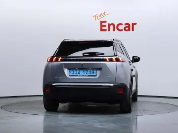 2021 Peugeot 2008 с пробегом 67 083 км