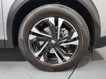 2021 Peugeot 2008 с пробегом 67 083 км