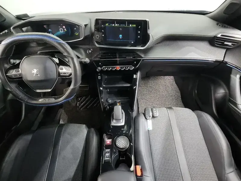 2021 Peugeot 2008 с пробегом 67 083 км