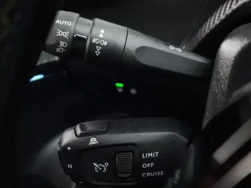 2021 Peugeot 2008 с пробегом 67 083 км