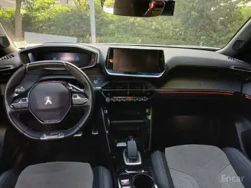 2021 Peugeot 2008 с пробегом 68 000 км