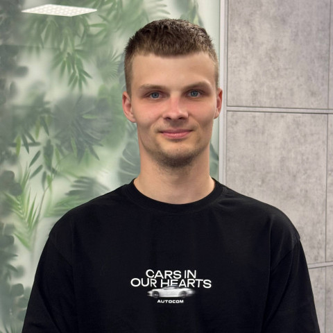 Александр (Менеджер по продажам)