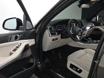 2023 BMW X5 с пробегом 48 063 км