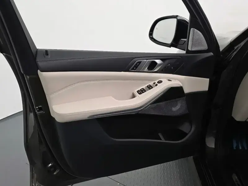 2023 BMW X5 с пробегом 48 063 км
