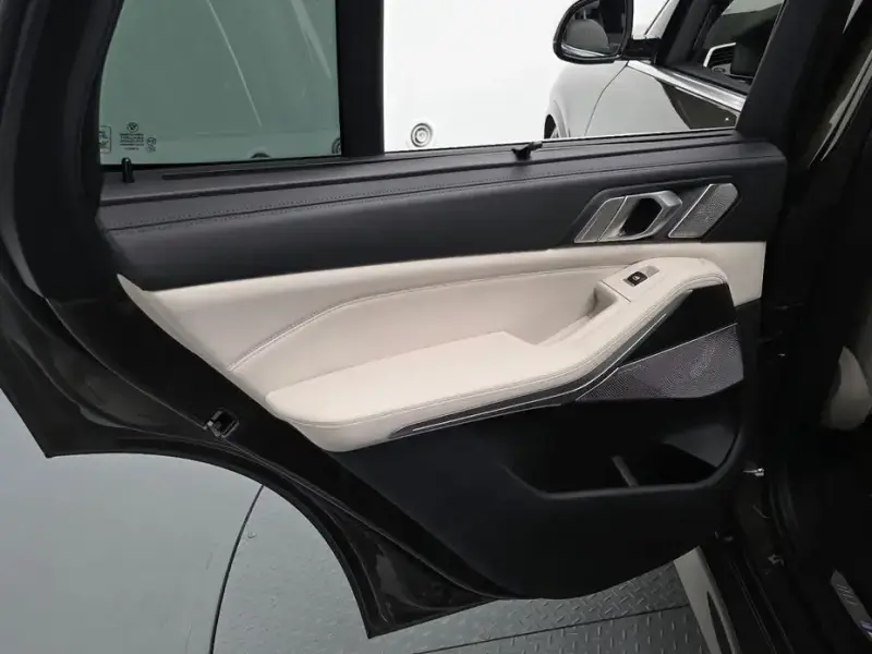2023 BMW X5 с пробегом 48 063 км