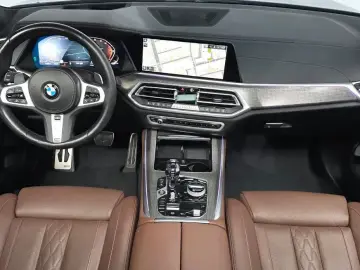 2023 BMW X5 с пробегом 101 299 км