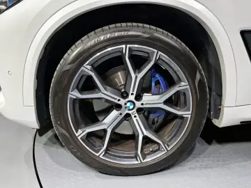 2023 BMW X5 с пробегом 25 897 км