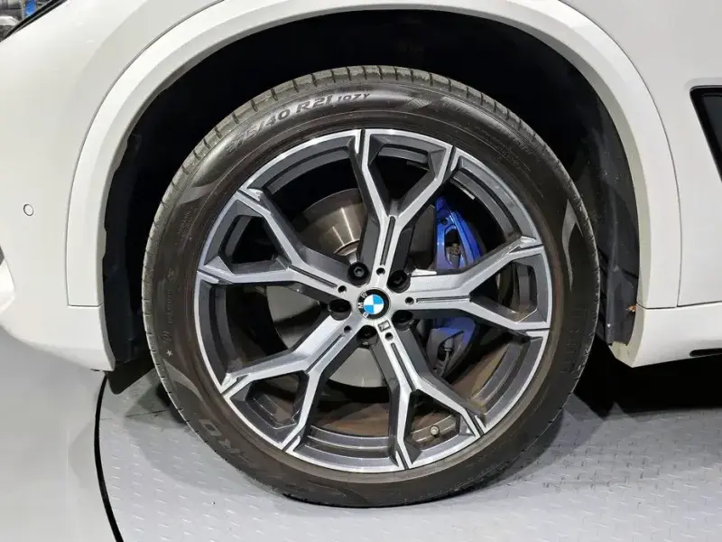 2023 BMW X5 с пробегом 25 897 км