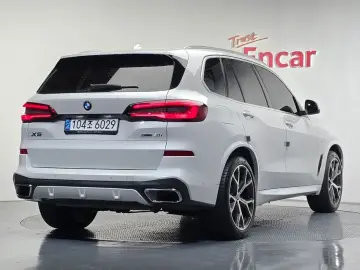 2023 BMW X5 с пробегом 52 541 км