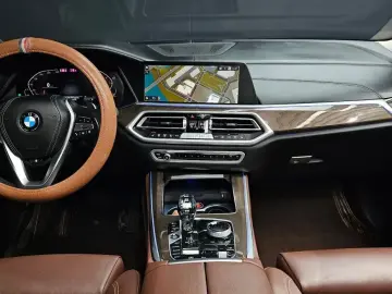 2022 BMW X5 с пробегом 40 273 км