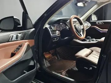 2022 BMW X5 с пробегом 40 273 км