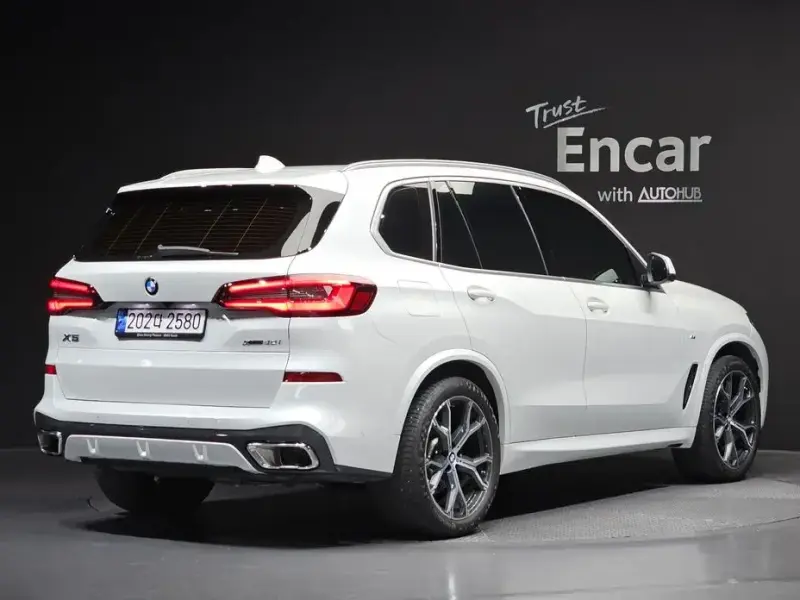 2023 BMW X5 с пробегом 27 712 км