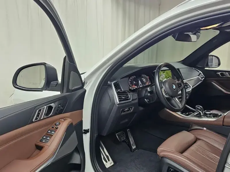 2023 BMW X5 с пробегом 27 712 км