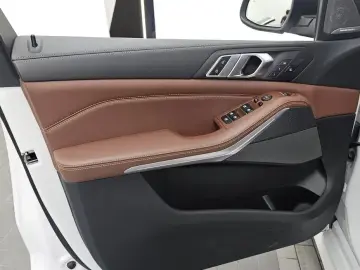 2023 BMW X5 с пробегом 21 944 км