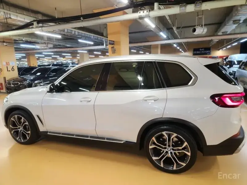 2022 BMW X5 с пробегом 63 700 км
