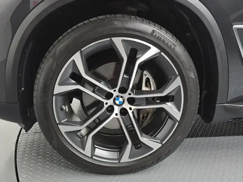 2023 BMW X5 с пробегом 51 357 км