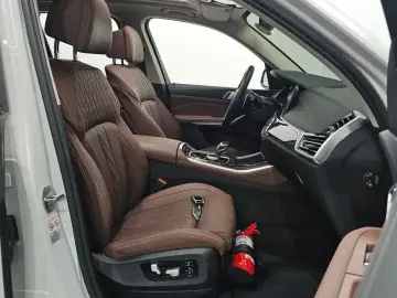 2022 BMW X5 с пробегом 56 878 км